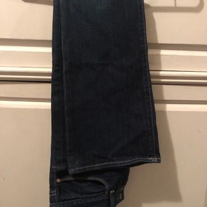 Women’s bundle/lot of jeans . Sizes are in pictures